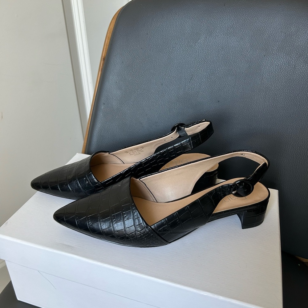 Elegant Black Croc-Embossed Slingback Heels